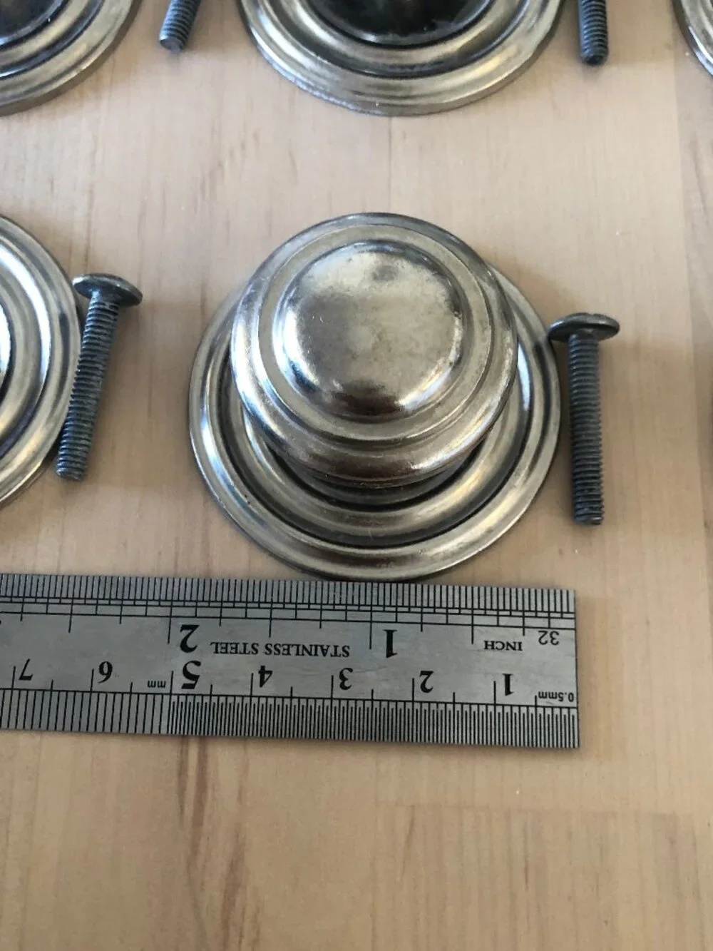 12 Vintage Cabinet/Drawer Pull Knobs & Back Plates - Canada 1998 SP12002